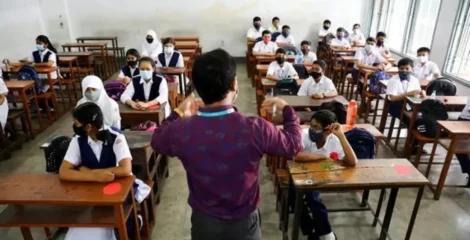 ছুটি শেষে আজ খুললো স্কুল-মাদরাসা, কলেজের ছুটি আরও ৫দিন