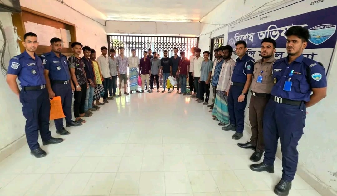 দাউদকান্দিতে একদিনে পুলিশের পৃথক অভিযানে গ্রেপ্তার-১৯